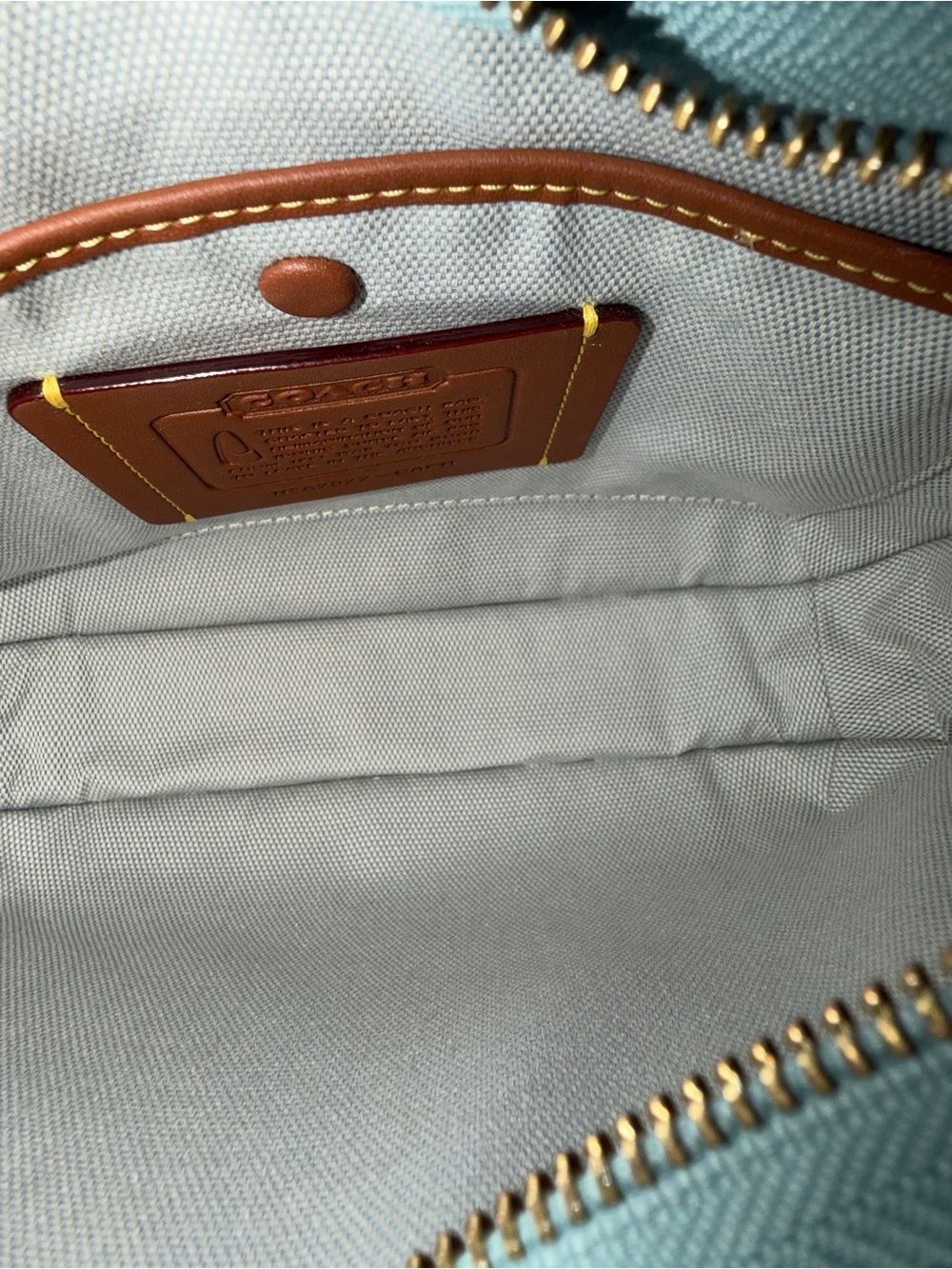 Coach Curve Zip bag - Picture 5 of 6
